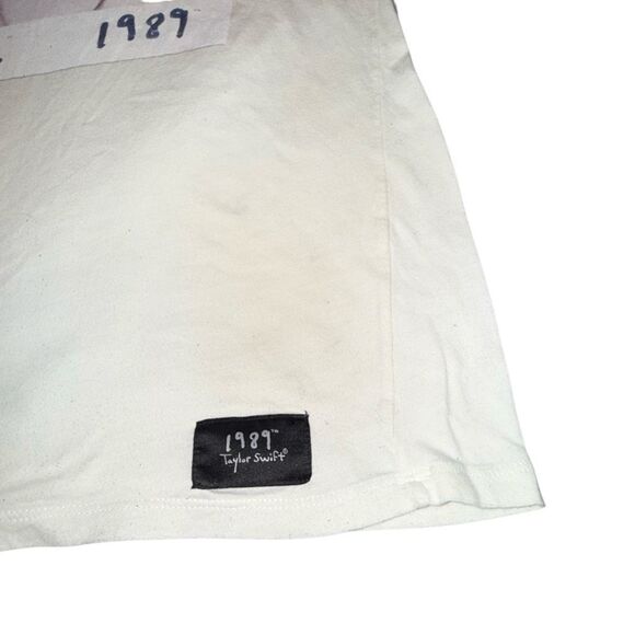 Taylor Swift Women's Cream The 1989 World Tour Concert Ringer T-Shirt Medium - Picture 3 of 4
